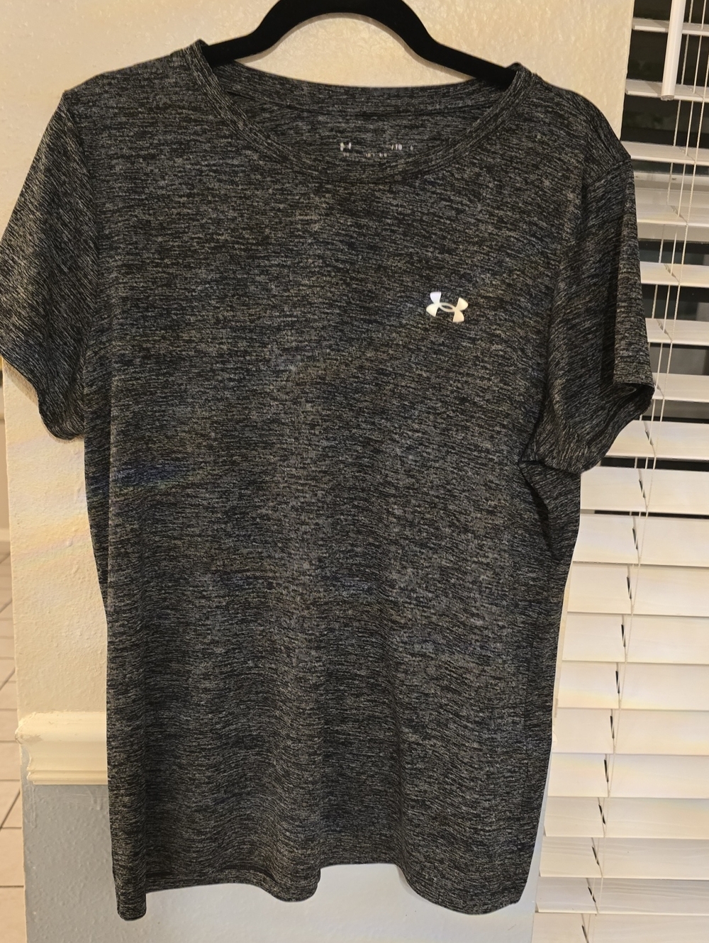 Under Armour Unisex Short-Sleeve Heathered Dark Gray Performance Tee